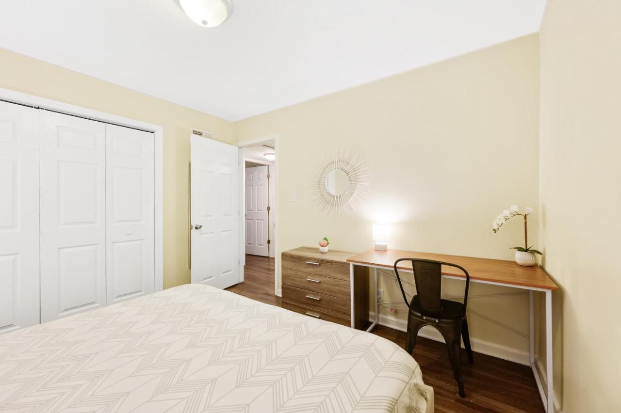 Dapper Digs - King Bed - Long Term Stays - Duke Durham Exterior photo