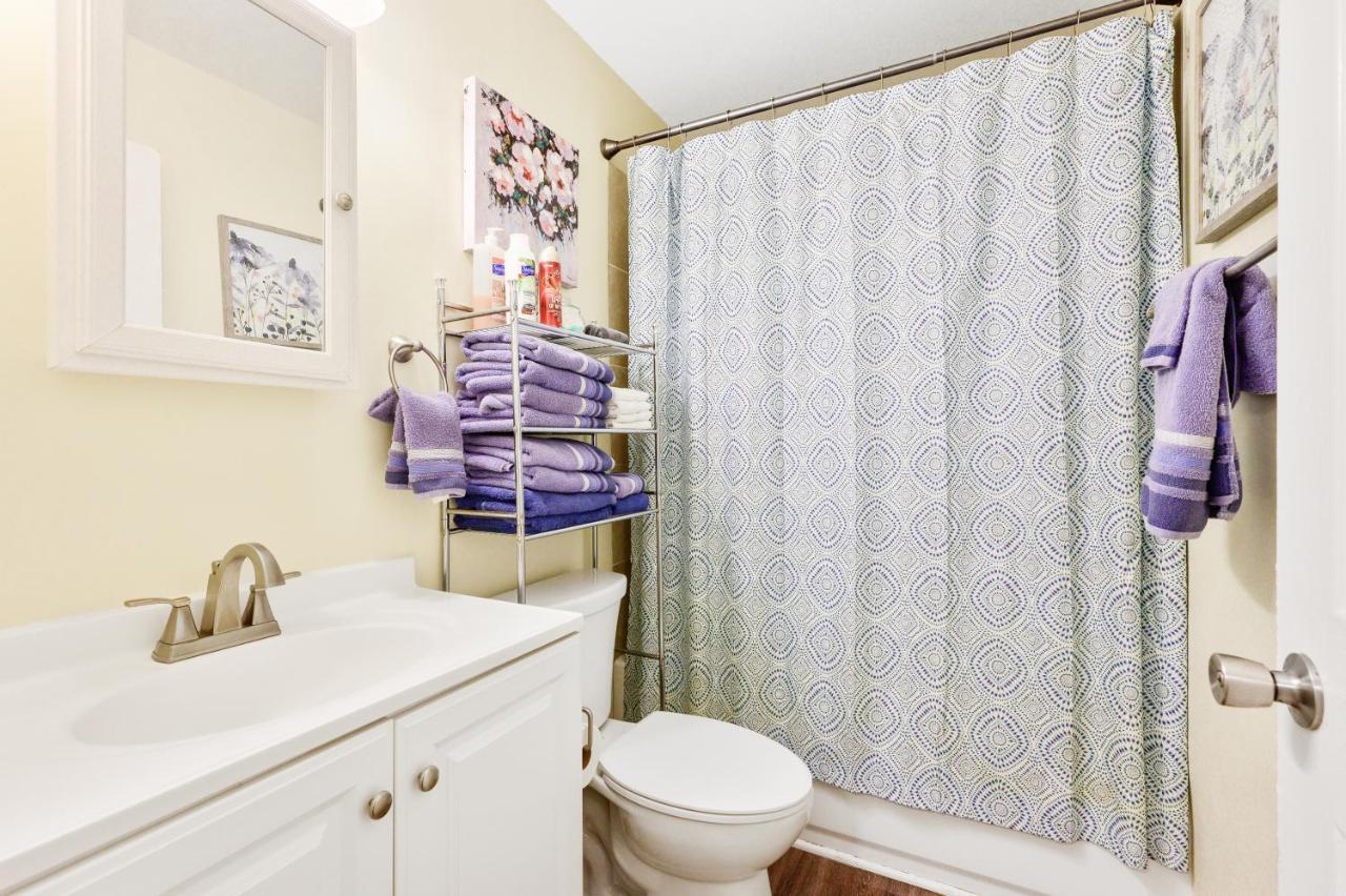 Dapper Digs - King Bed - Long Term Stays - Duke Durham Exterior photo
